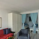 Sollevante Mit Pool Und Fantastischer Seesicht 아파트 *