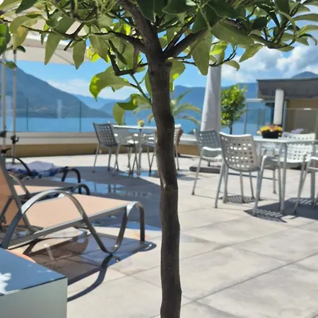 Sollevante Mit Pool Und Fantastischem Seesicht Apartment