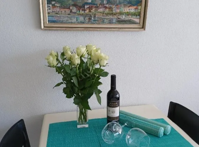 Sollevante Mit Pool Und Fantastischem Seesicht