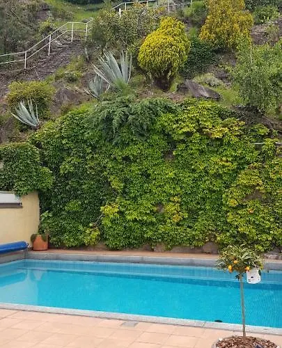 Sollevante Mit Pool Und Fantastischem Seesicht Apartment