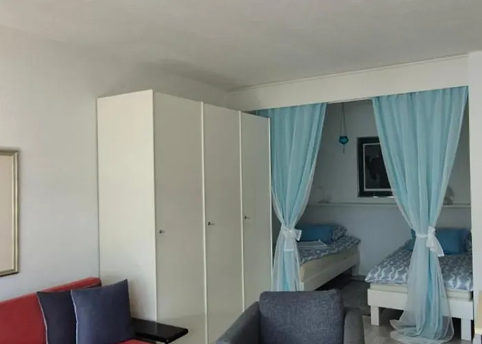 Sollevante Mit Pool Und Fantastischem Seesicht Apartment *